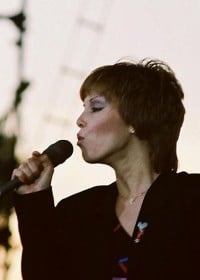 A review of Pat Benatar’s Between a Heart and a Rock Place